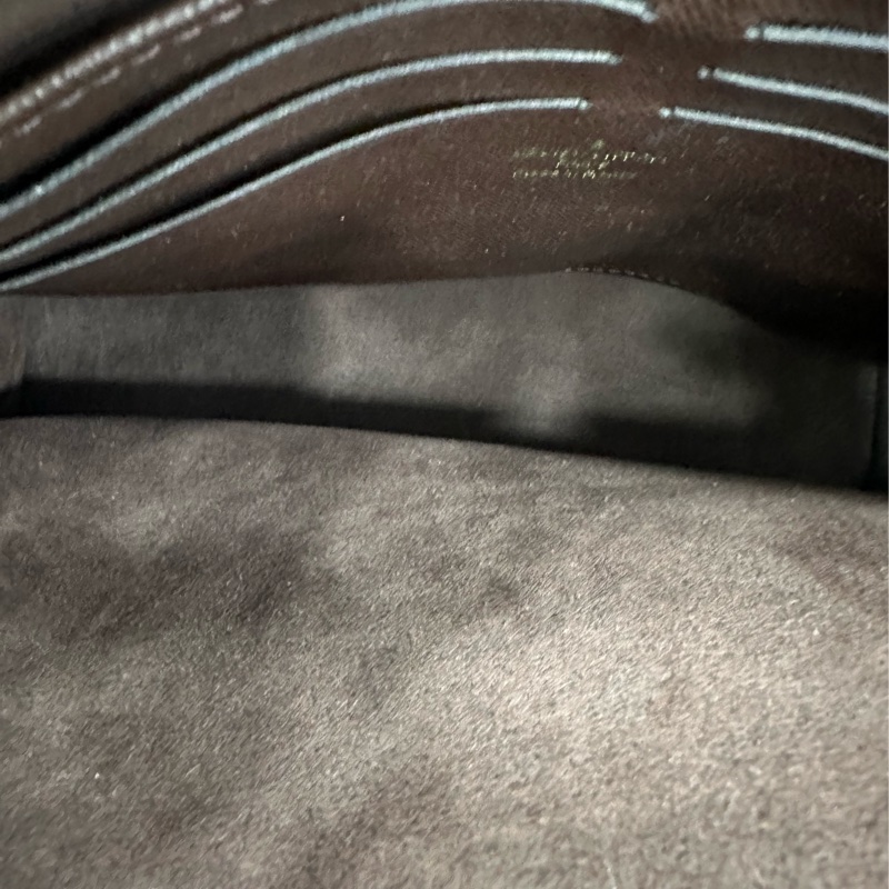 LV 新款子母盥洗包!附鏈條 大包尺寸26*20,小包尺寸15cm~ ,晶片款-9