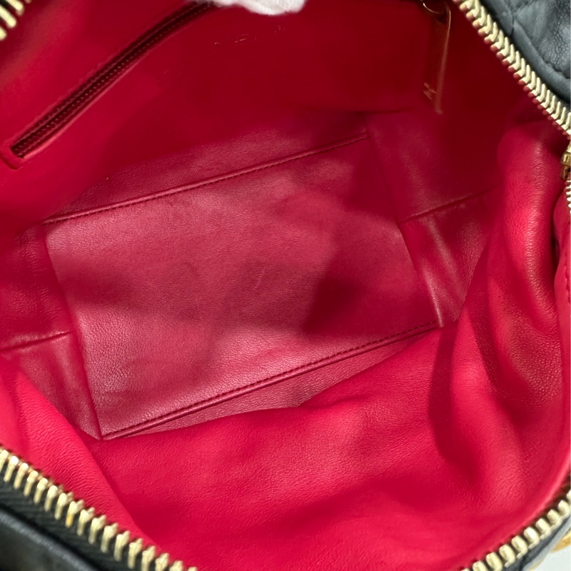 CHANEL 香奈兒 21S 黑金流浪hobo手提單肩斜背飯盒包 31開-8