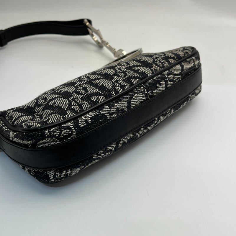 🏷Dior D扣手提包-8