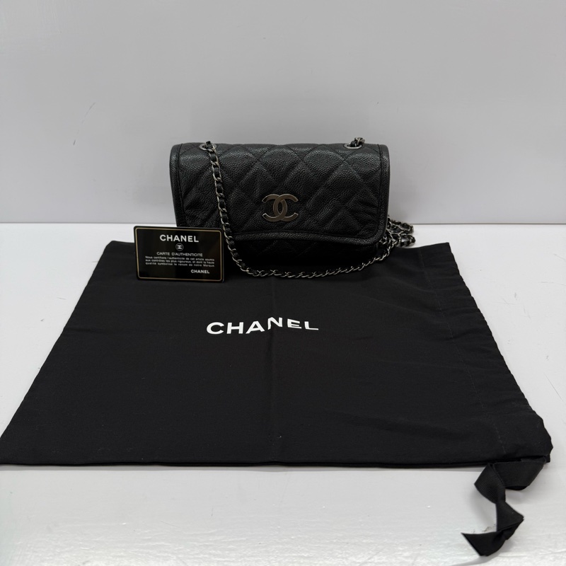 CHANEL 香奈兒 黑色荔枝紋斜背包 20CM-2