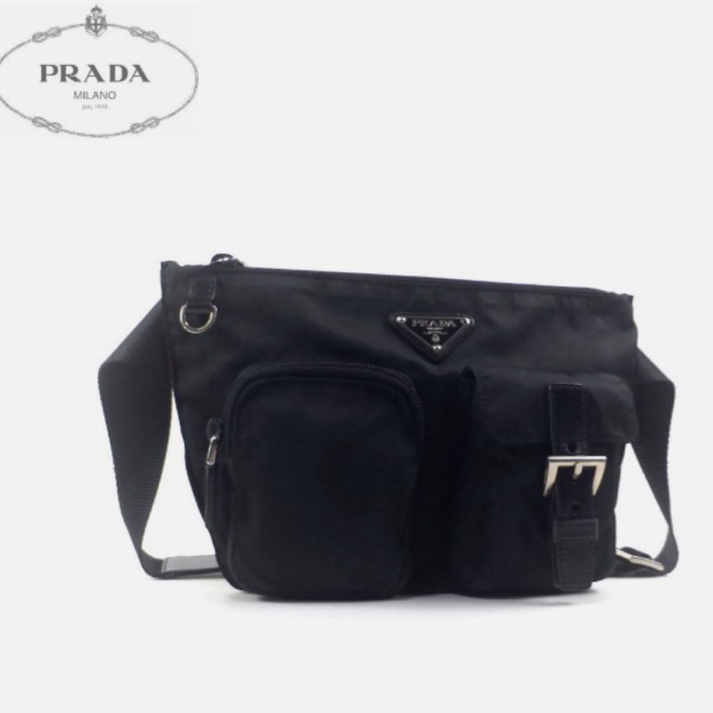 9新✨好看又好用的🖤PRADA 經典黑色尼龍 胸口包 腰包 斜背包-0