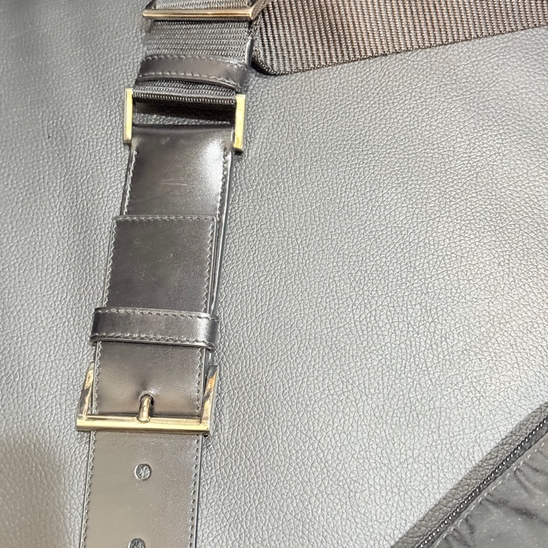 9新✨好看又好用的🖤PRADA 經典黑色尼龍 胸口包 腰包 斜背包-25