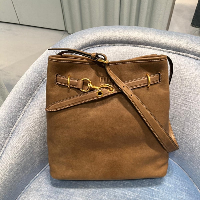 Miu Miu 女士 Aventure 單肩包均碼碼常規、30cm*13cm*31cm-3