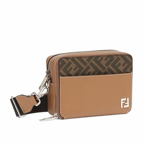 Fendi 男士 方形FF相機包均碼碼常規、17.5cm*6.5cm*14cm
