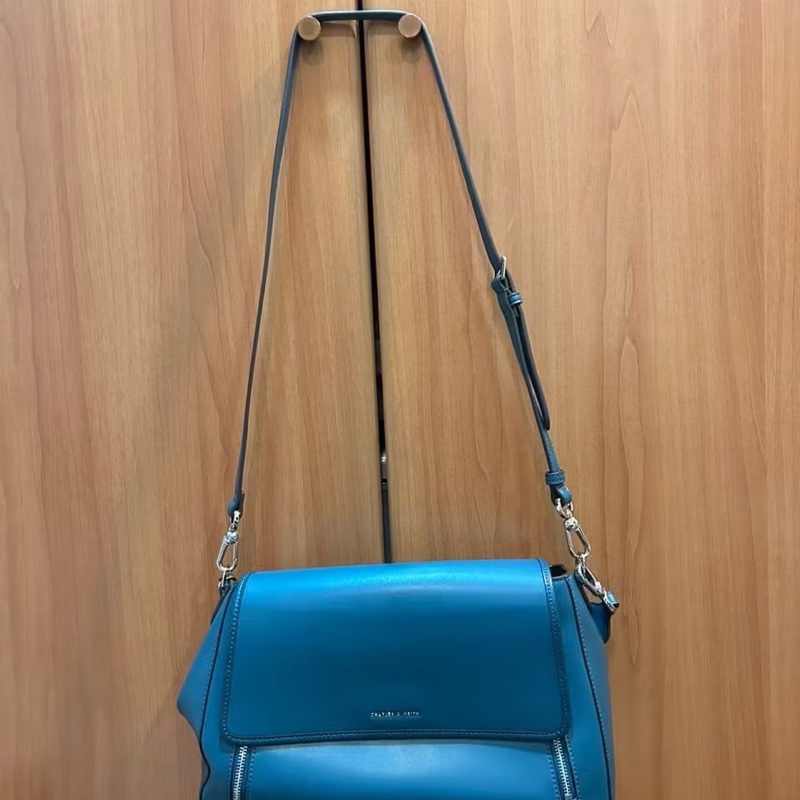 Charles & Keith 小ck 藏青藍兩用多功能肩背包-10