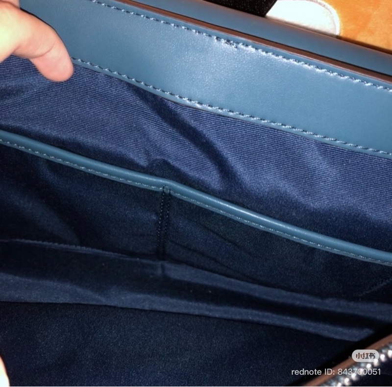 Charles & Keith 小ck 藏青藍兩用多功能肩背包-14