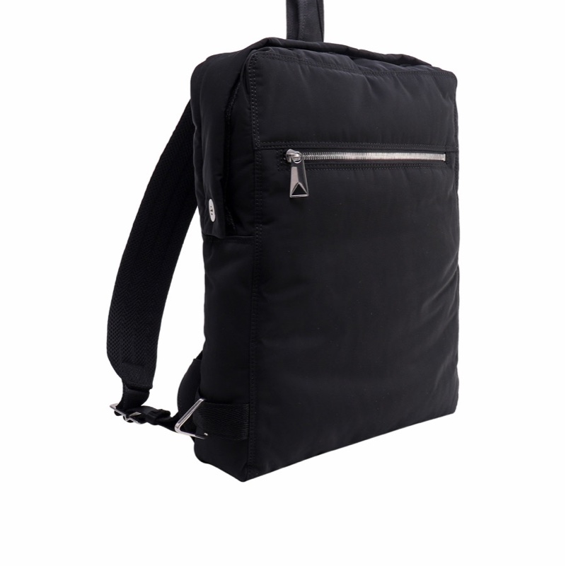 Bottega Veneta 男士 尼龍背包均碼碼常規、29cm*10cm*36cm-2