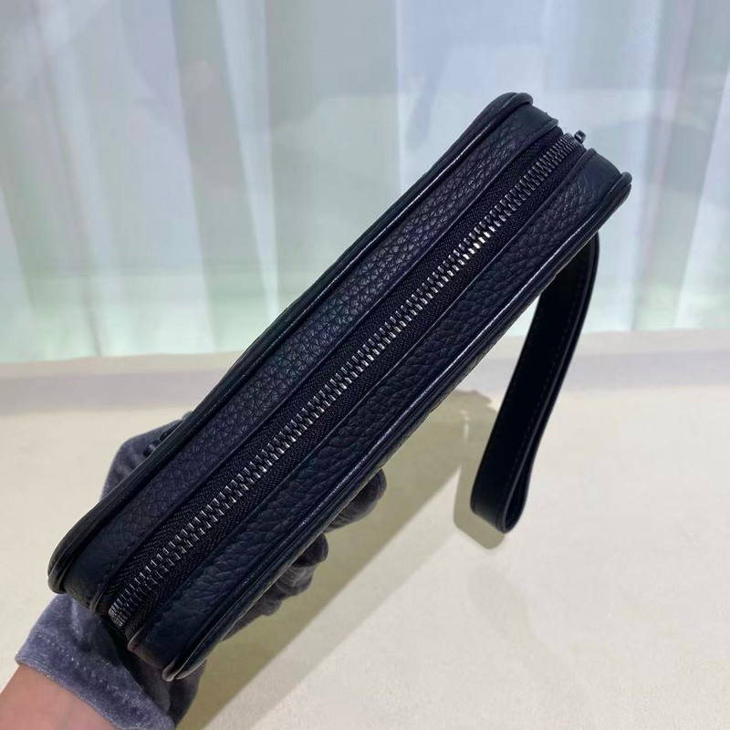 LOUIS VUITTON LV黑色壓紋手拿包可DIY肩带-4