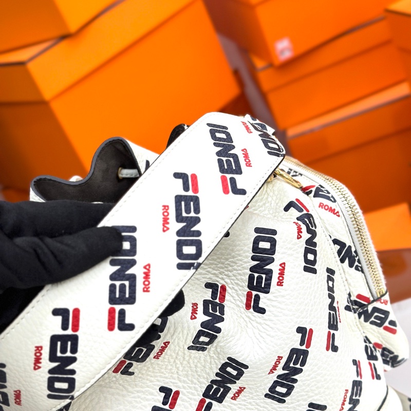 Fendi Fila联名水桶包-3