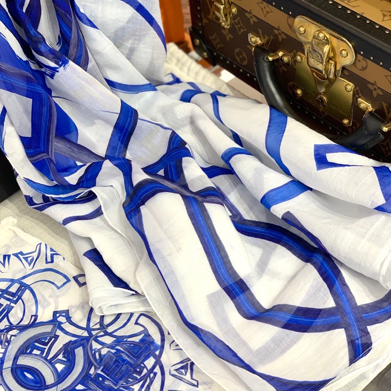 Chanel香奈儿涂鸦丝巾-4