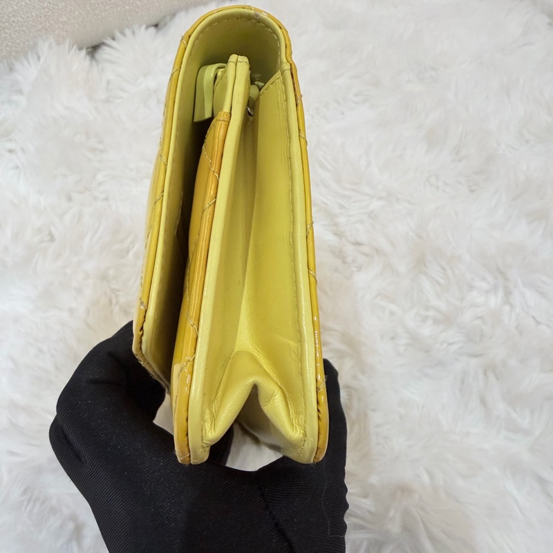 Chanel/ WOC亮面漆皮小雞黃-3