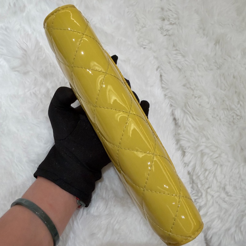 Chanel/ WOC亮面漆皮小雞黃-5