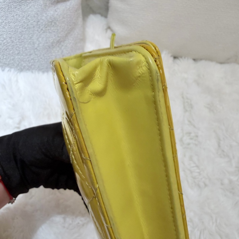 Chanel/ WOC亮面漆皮小雞黃-6