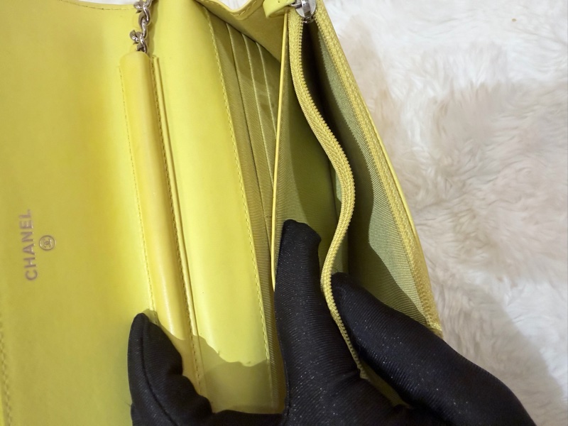 Chanel/ WOC亮面漆皮小雞黃-12