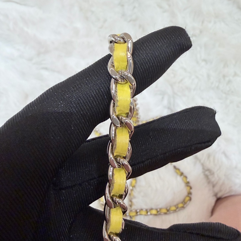 Chanel/ WOC亮面漆皮小雞黃-18