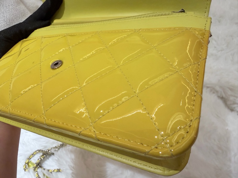 Chanel/ WOC亮面漆皮小雞黃-20
