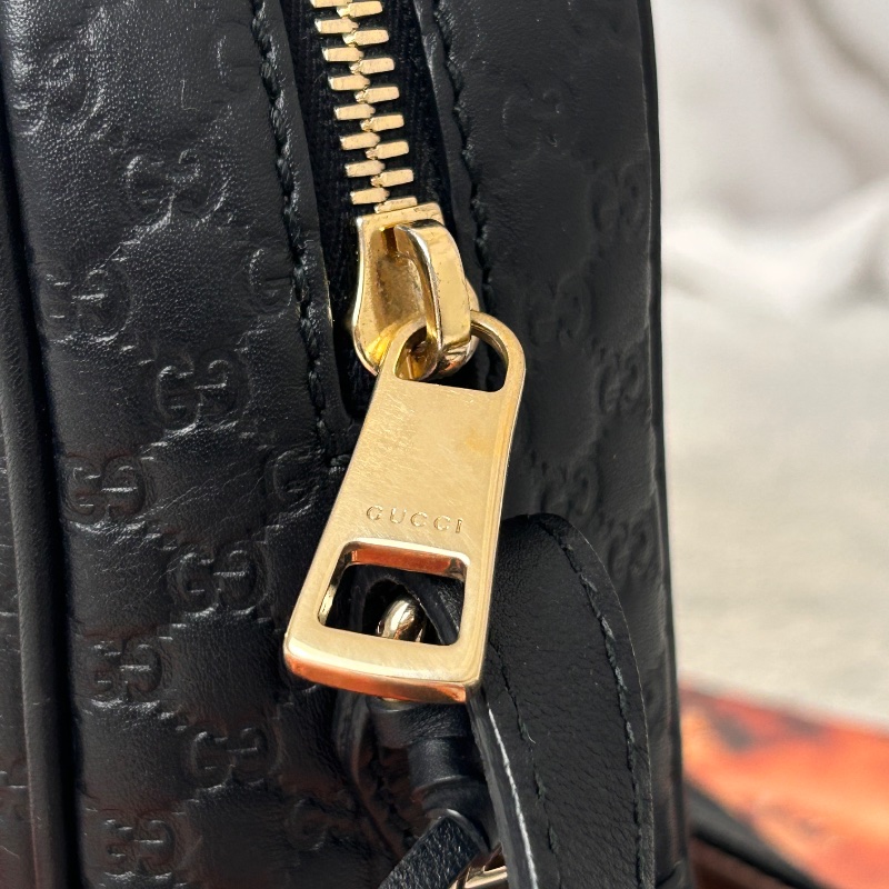 Gucci 雙G Microguccissima Bree 經典壓紋迷你斜背包相機包-16