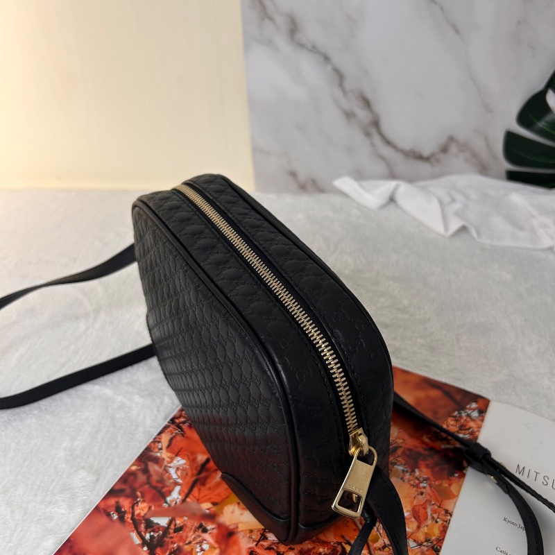 Gucci 雙G Microguccissima Bree 經典壓紋迷你斜背包相機包-17