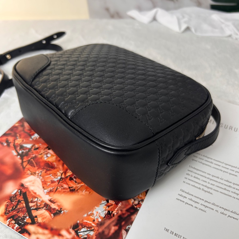 Gucci 雙G Microguccissima Bree 經典壓紋迷你斜背包相機包-26