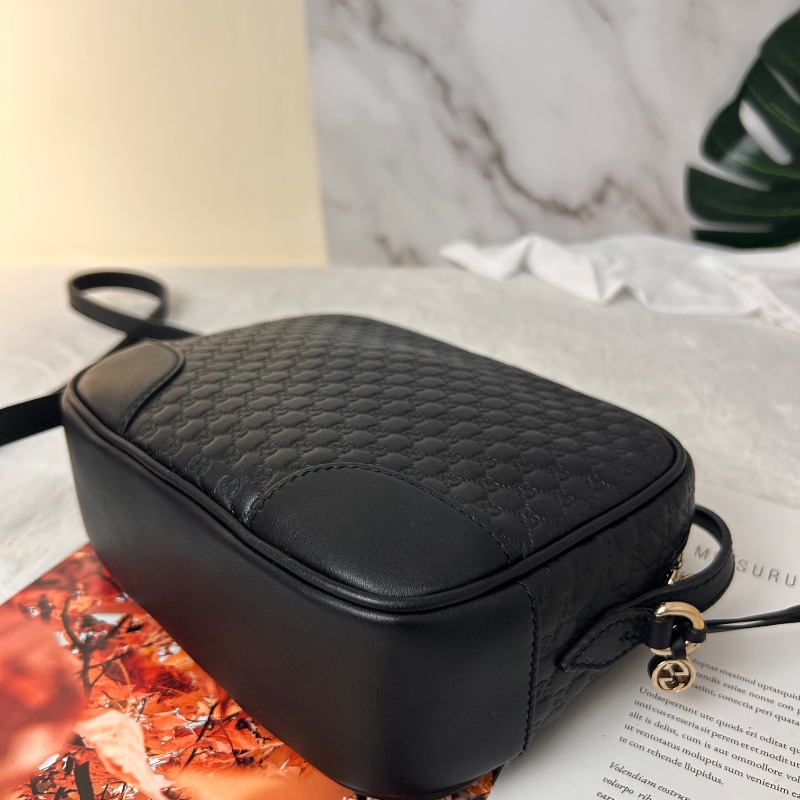 Gucci 雙G Microguccissima Bree 經典壓紋迷你斜背包相機包-28