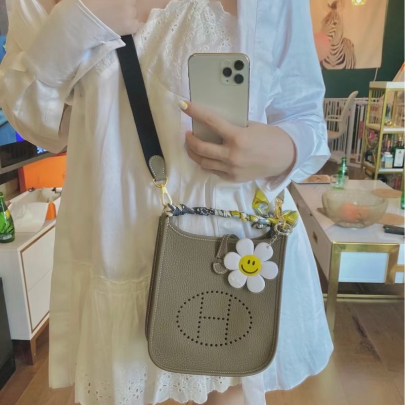 全新未拆膜Hermes愛馬仕mini Evelyne大象灰-5