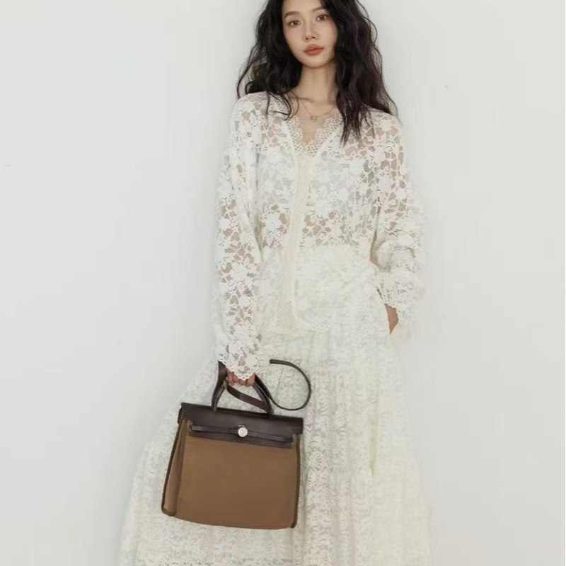 🔥新到：98新愛馬仕/Hermes herbag31烏木色 皮也是深棕烏木色， 手提斜挎單肩隨心所欲切換 ，尺寸：31*25-8