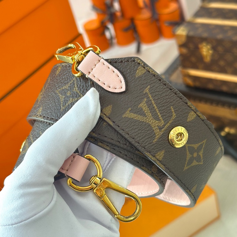 LV粉色老花宽肩带-1