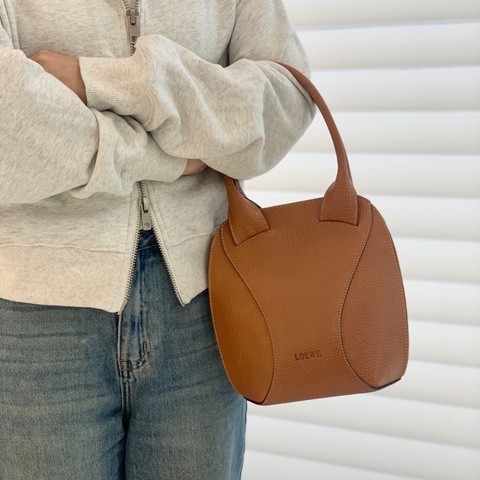 loewe罗意威菜篮子手提包