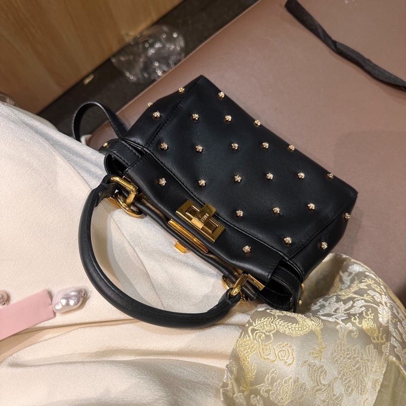 FENDI芬迪 新款peekaboo-7