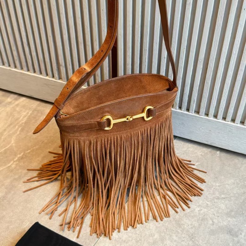 ️Celine 麂皮 Bucket Crecy 水桶包 15*21cm 98新配件塵袋-2