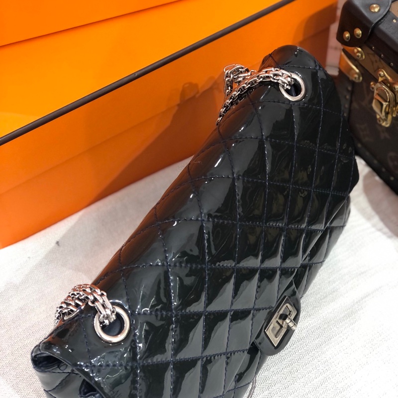 Chanel漆皮2.55中号-2