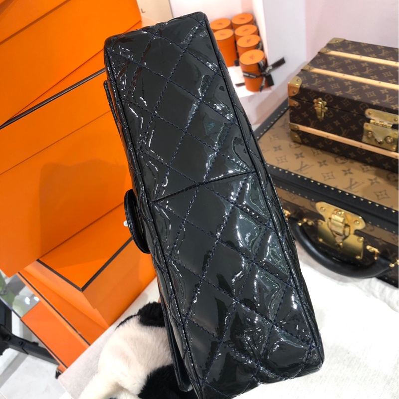 Chanel漆皮2.55中号-3