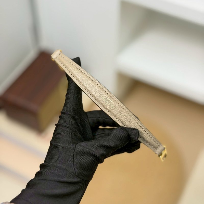 (每次上架都秒售❤️🔥)🏷LV 路易威登.Nano Noe 雙色迷你水桶包 斑鳩灰 芯片款-17