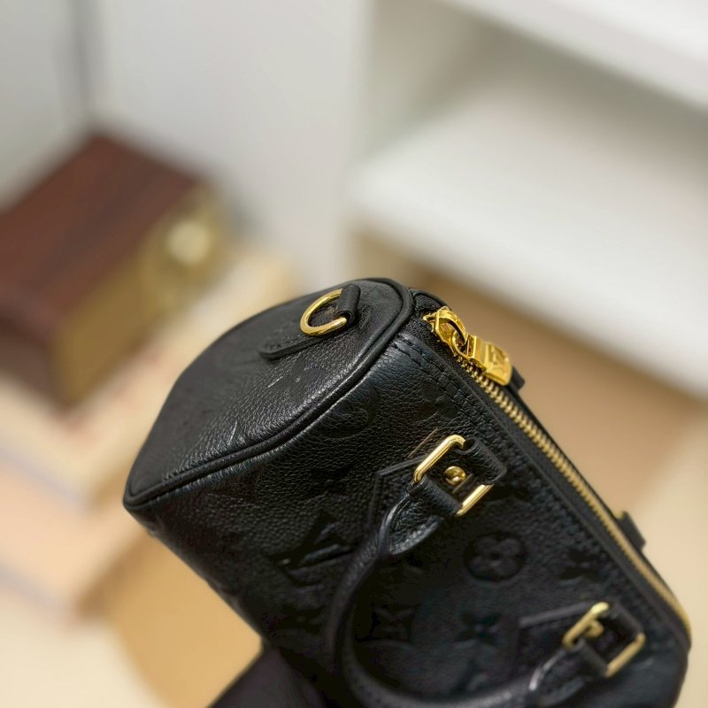 (稀有!低調質感🖤🖤)🏷LV 路易威登.Nano Speedy 黑壓紋 M82450 芯片款-8