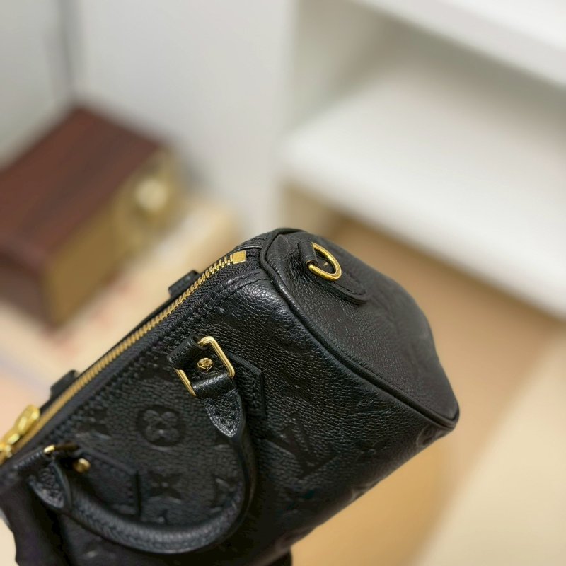 (稀有!低調質感🖤🖤)🏷LV 路易威登.Nano Speedy 黑壓紋 M82450 芯片款-9