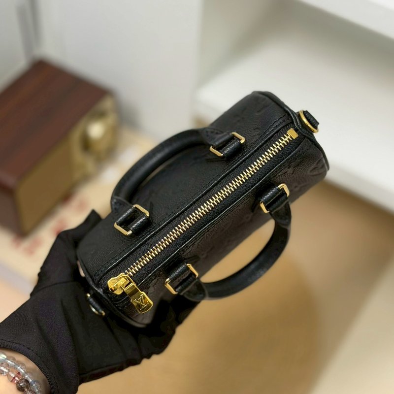 (稀有!低調質感🖤🖤)🏷LV 路易威登.Nano Speedy 黑壓紋 M82450 芯片款-13