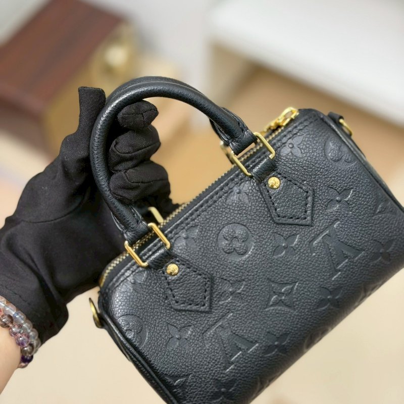 (稀有!低調質感🖤🖤)🏷LV 路易威登.Nano Speedy 黑壓紋 M82450 芯片款-16