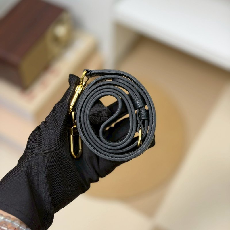 (稀有!低調質感🖤🖤)🏷LV 路易威登.Nano Speedy 黑壓紋 M82450 芯片款-22