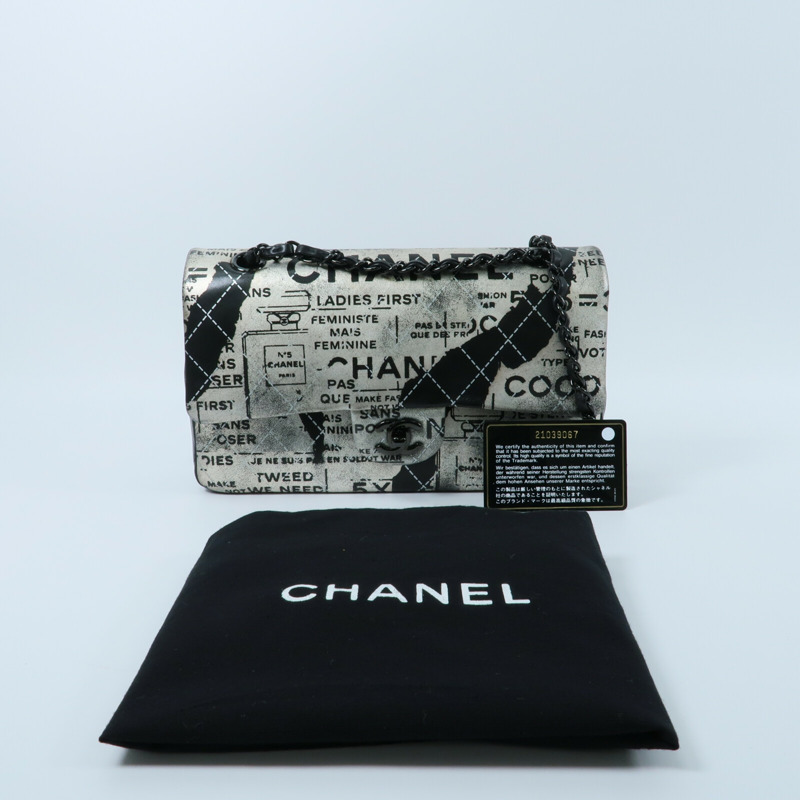 CHANEL 羊皮皮革Newspaper Graffiti ouble Flap Bag鏈帶肩背袋-11