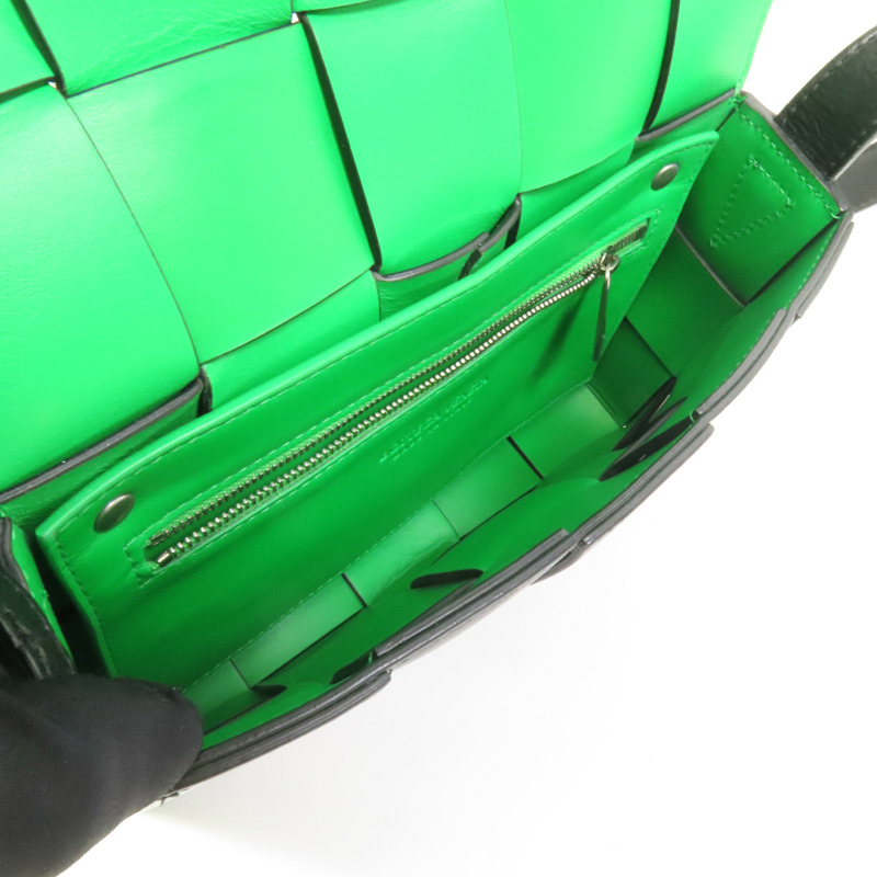 BOTTEGA VENETA 牛皮皮革Cassette Bag肩背袋-6