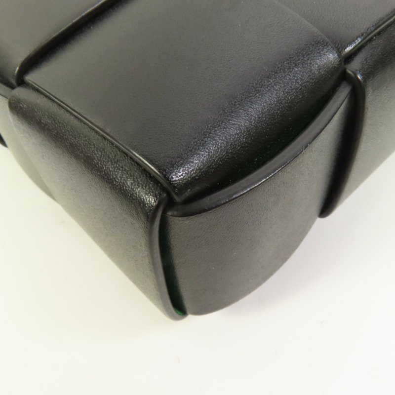 BOTTEGA VENETA 牛皮皮革Cassette Bag肩背袋-11