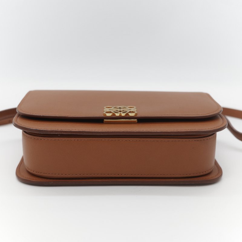 Loewe 羅威 Goya 焦糖色 牛皮 豆腐包 斜挎包-4