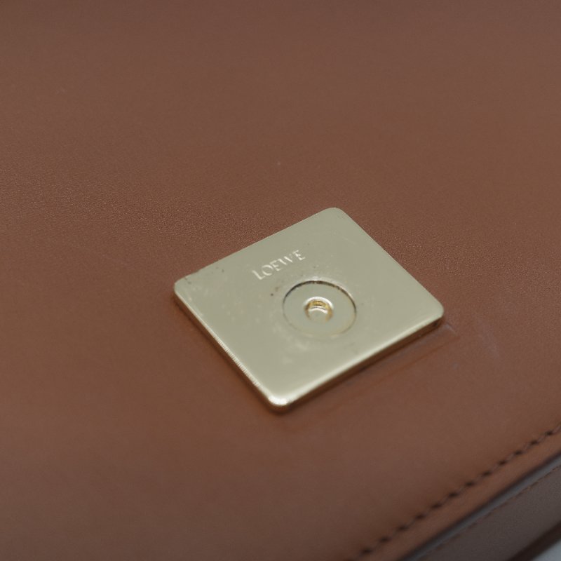 Loewe 羅威 Goya 焦糖色 牛皮 豆腐包 斜挎包-24