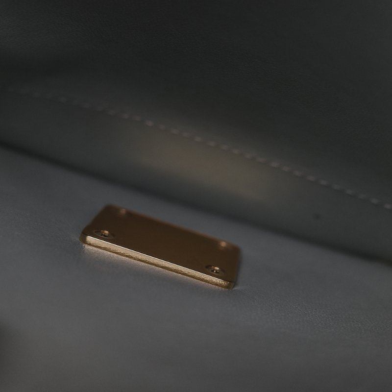 Loewe 羅威 Goya 焦糖色 牛皮 豆腐包 斜挎包-35