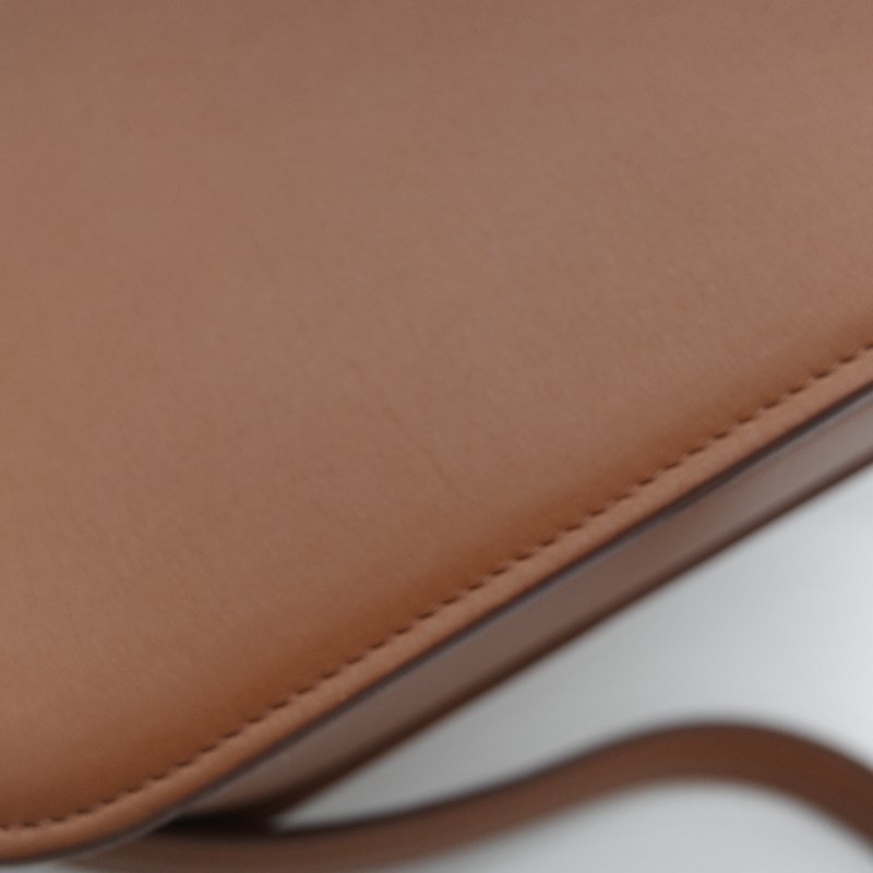 Loewe 羅威 Goya 焦糖色 牛皮 豆腐包 斜挎包-37