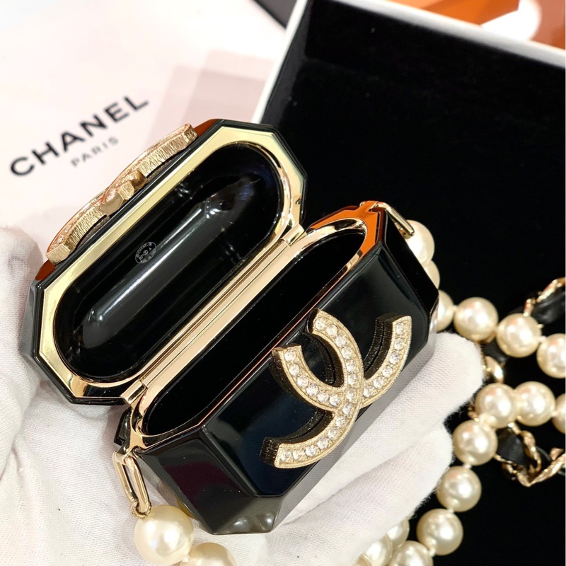 Chanel 香奈儿21工坊 亚克力珍珠耳机包-2