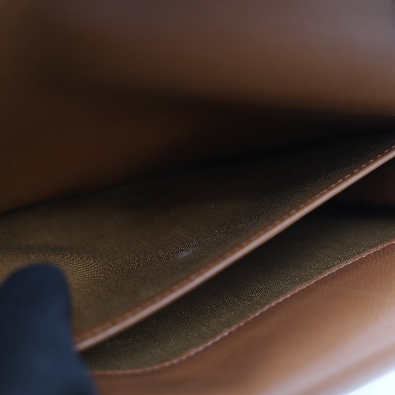 Celine 思琳 TRIOMPHE 經典棕色花紋 WOC 斜挎包-17