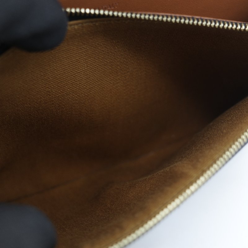 Celine 思琳 TRIOMPHE 經典棕色花紋 WOC 斜挎包-27