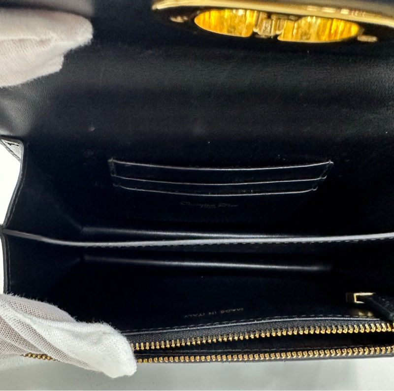 Dior/迪奧 Miss Caro 新款 黑金琺瑯鏈條包 尺寸18*12*5.5cm，黑色羊皮菱格紋 金色鏈條-8