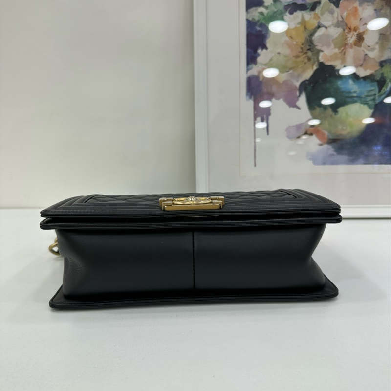 Chanel香奈兒 leboy中號 黑金小牛皮 21晶片款 有購證-5